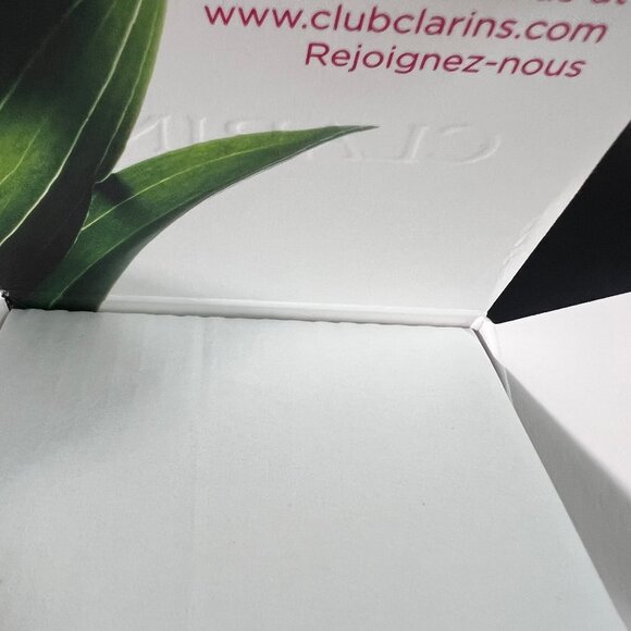 Clarins Hydra-Essentiel Cream Normal to Dry Skin 1.7 oz. Facial Moisturizer - Picture 7 of 7